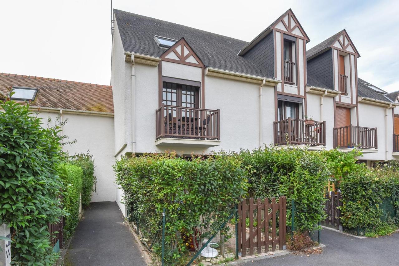 Le Voilier Apartment Courseulles-sur-Mer Exterior photo